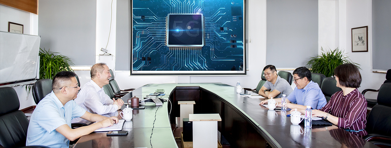 區(qū)稅務(wù)局領(lǐng)導(dǎo)蒞臨我司視察指導(dǎo)工作(圖1) 區(qū)稅務(wù)局領(lǐng)導(dǎo)蒞臨我司視察指導(dǎo)工作(圖1)