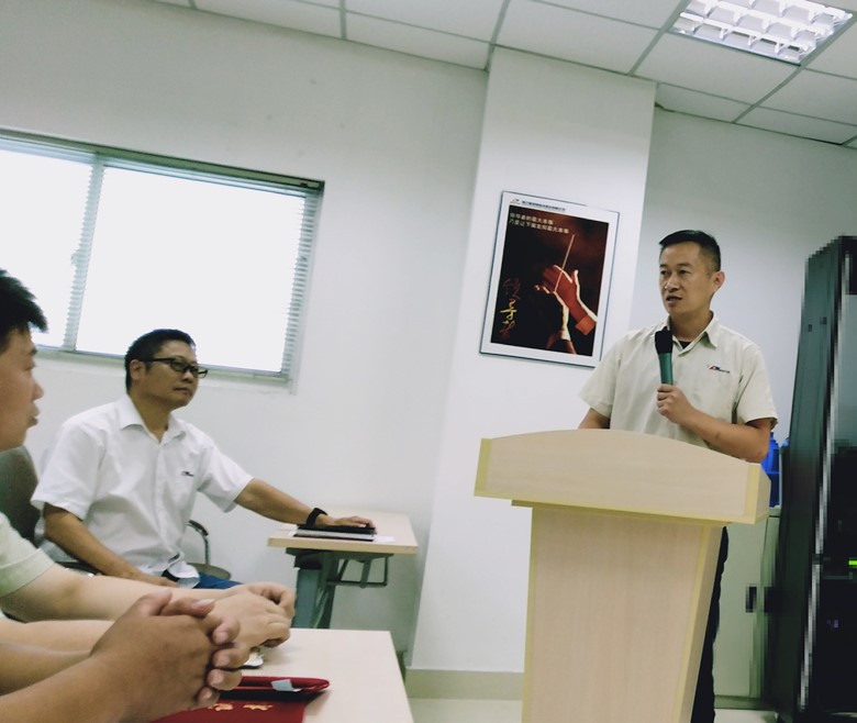 向南亞新材一線抗疫優秀員工致敬(圖4) 向南亞新材一線抗疫優秀員工致敬(圖4)