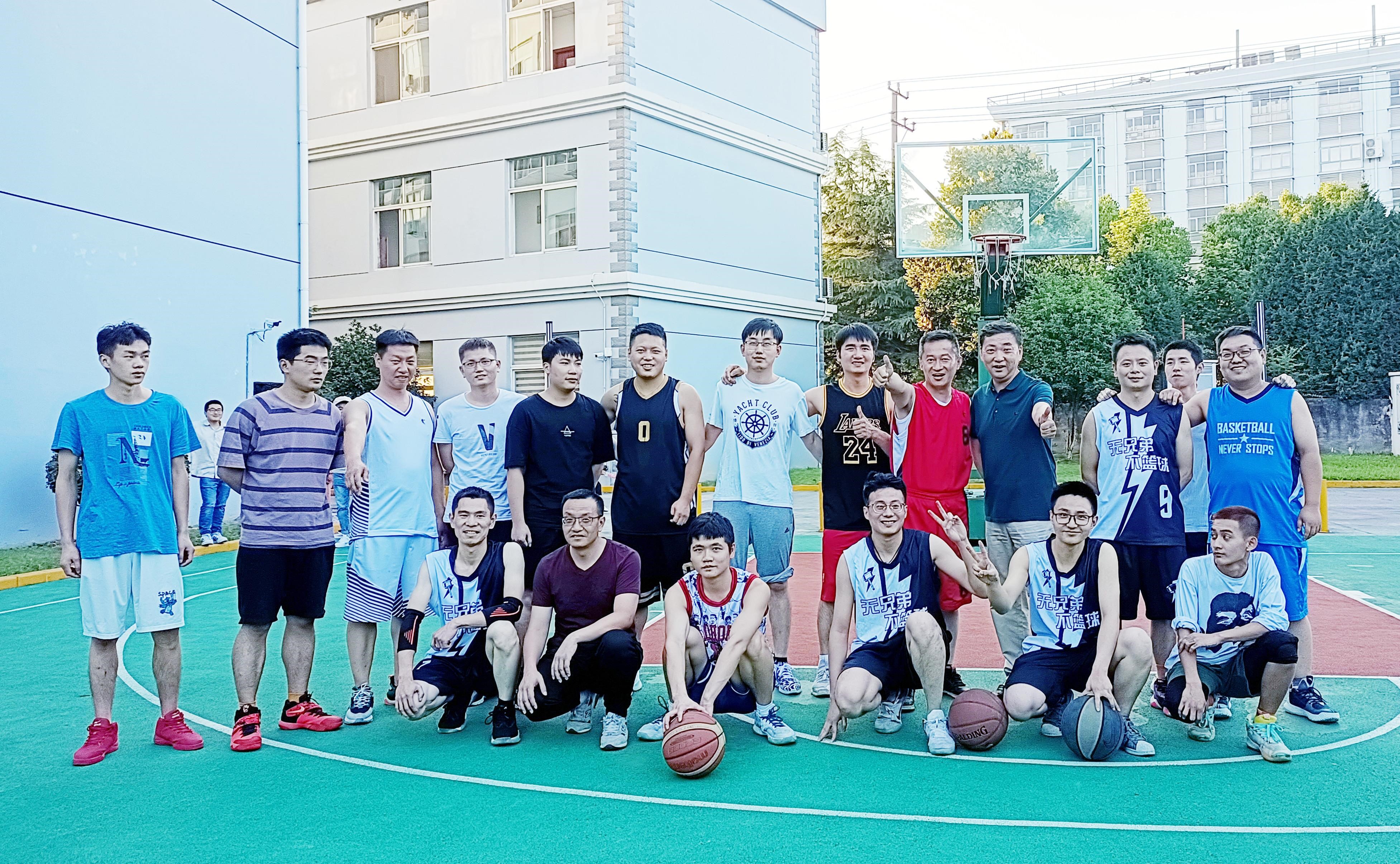 你爭我趕,賽水平;團結奮進,爭第一(圖3) 你爭我趕,賽水平;團結奮進,爭第一(圖3)